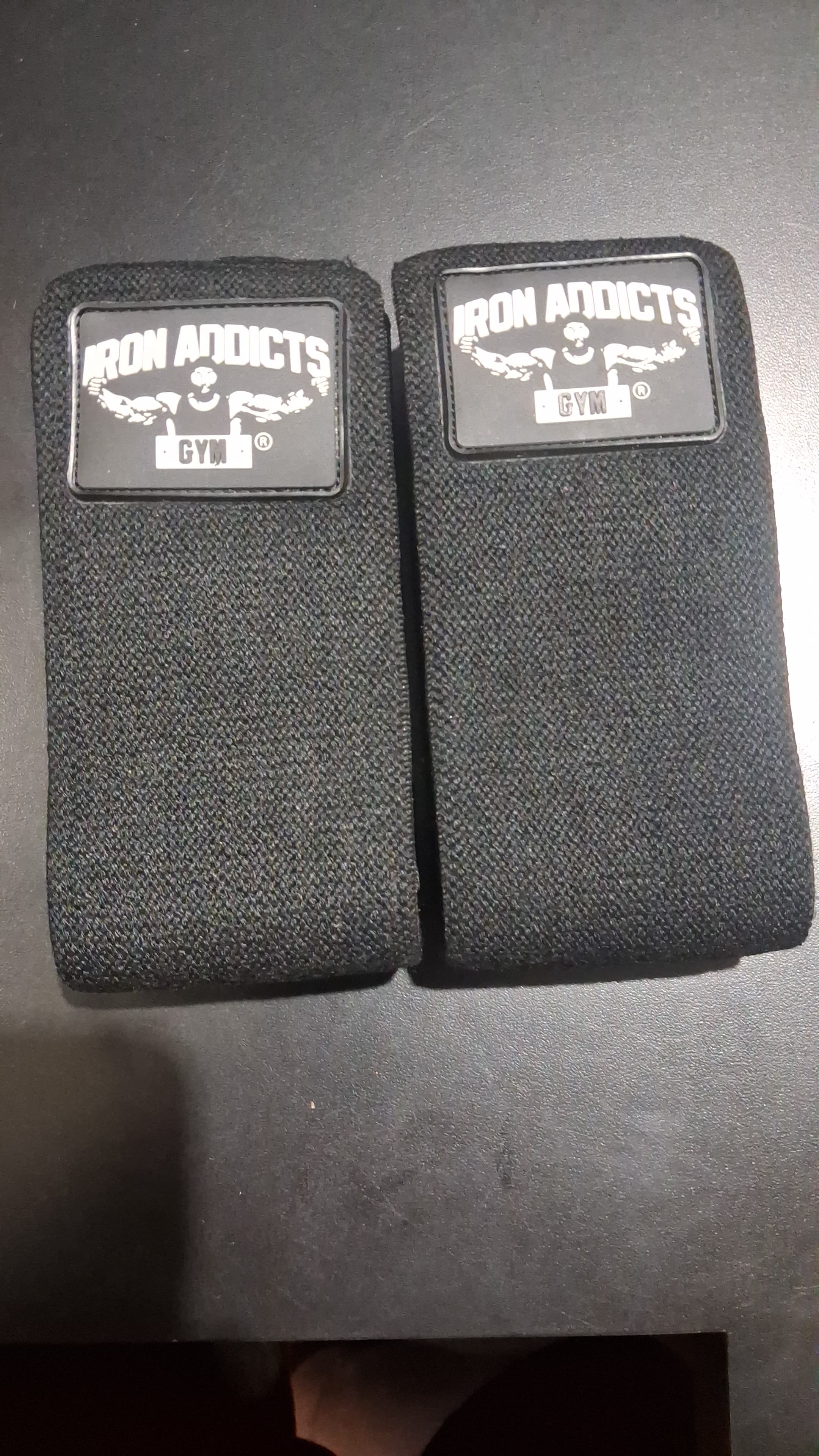 Iron Addicts Normal Strength Elbow Wraps – Pros Gym